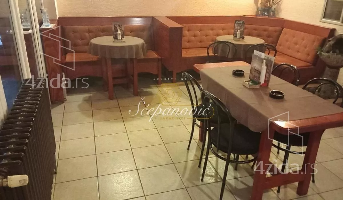 Poslovna zgrada | 4zida