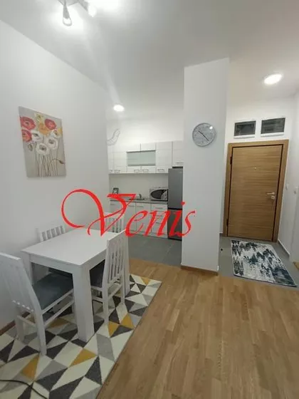 Aranj Janoša | 4zida.rs