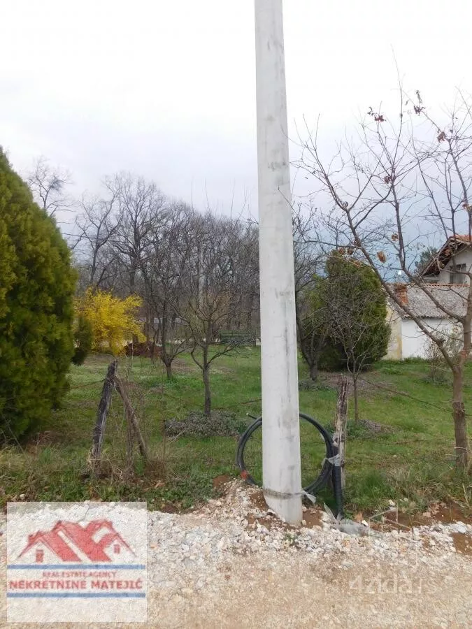 Plac | 4zida