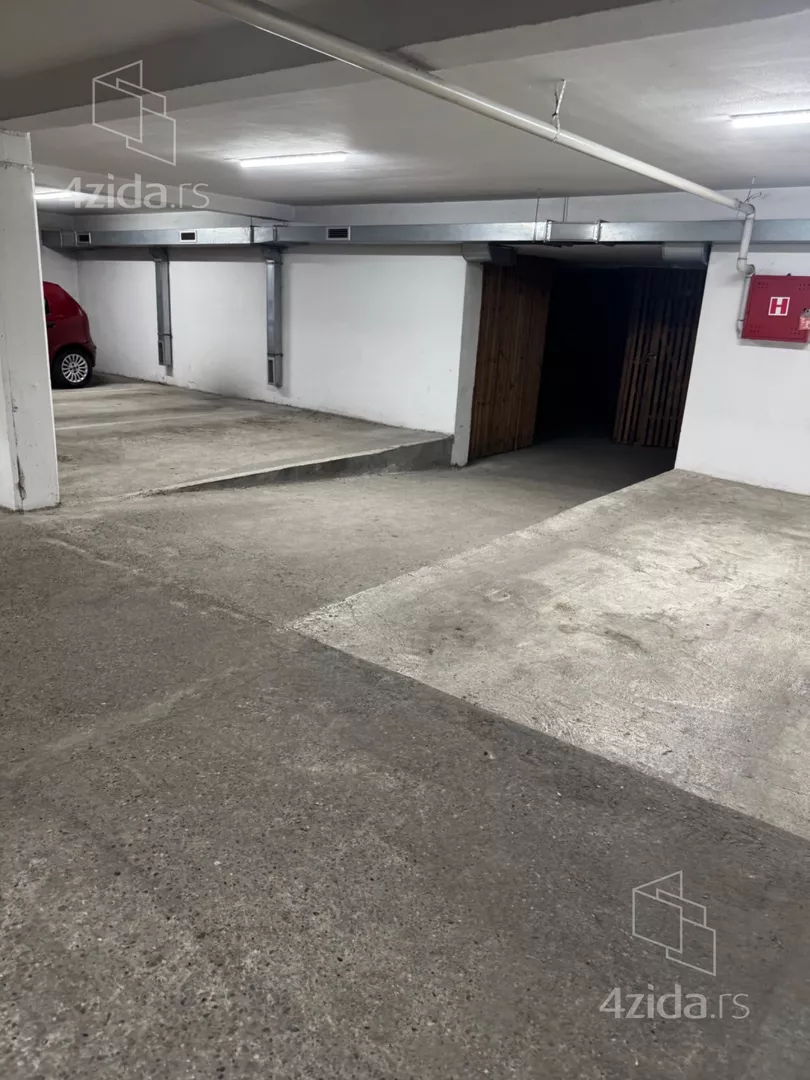 Garaža | 4zida