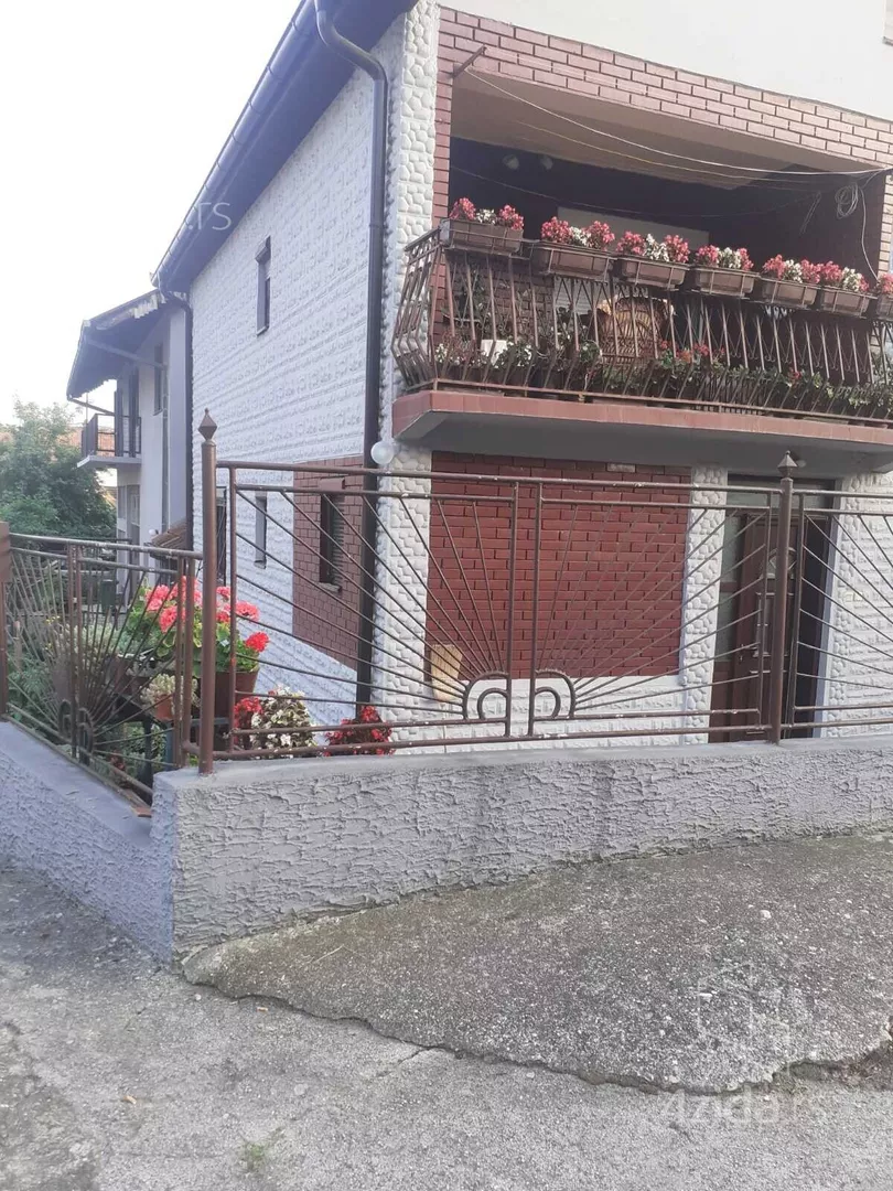 3-etažna kuća | 4zida
