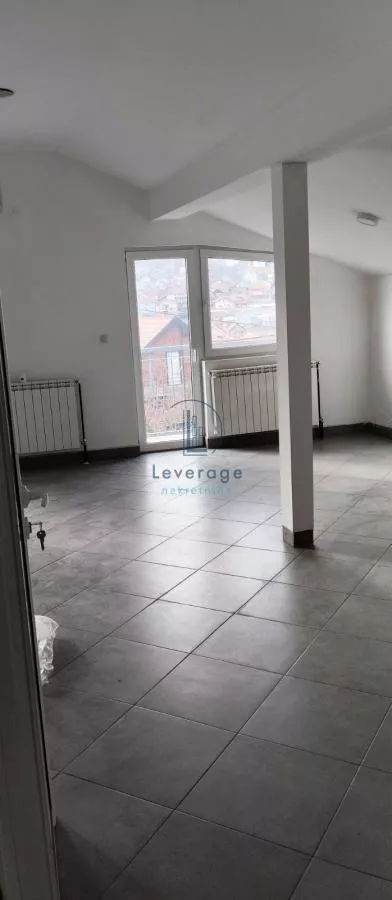 Ribnička, 1. levi prilaz | 4zida.rs