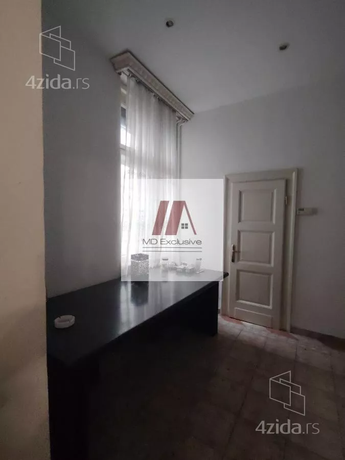 Šestosoban stan | 4zida