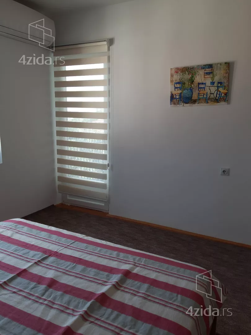 Četvoroiposoban stan | 4zida