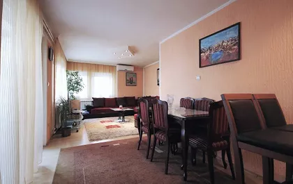 Ugrinovačka | 4zida.rs