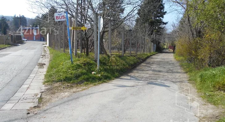 Plac | 4zida