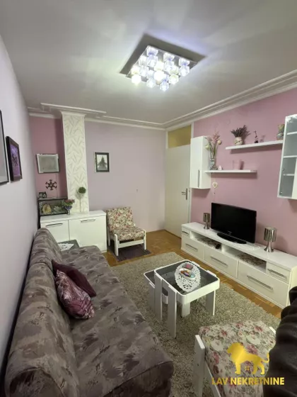 RUMENAČKA | 4zida.rs