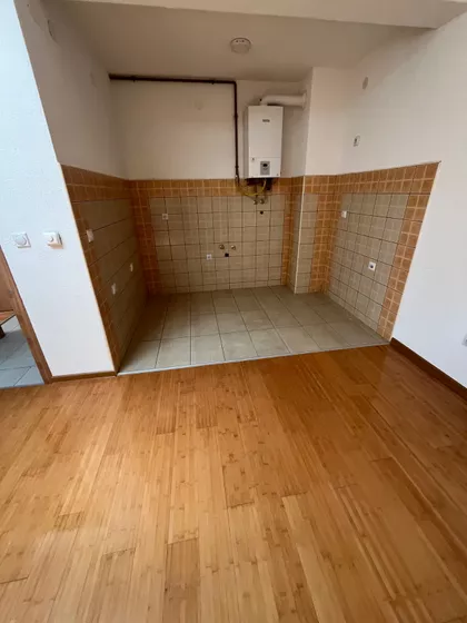 Centar preko Lepenice | 4zida.rs