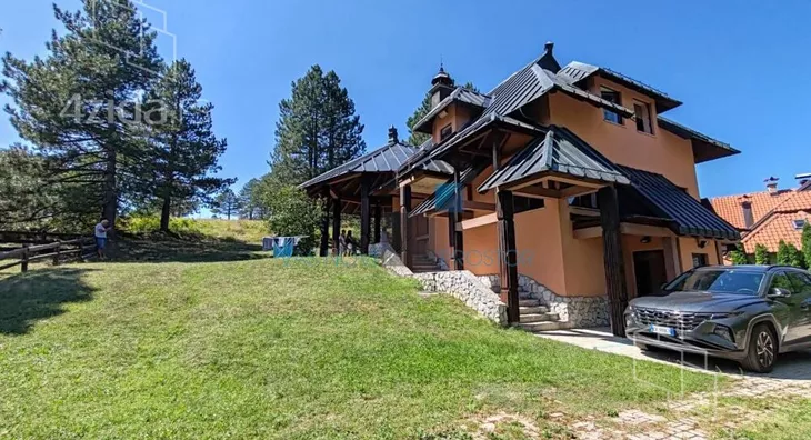 Kuća | 4zida