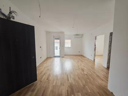 Steve Vargaša | 4zida.rs