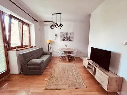 Železnička 9 | 4zida.rs