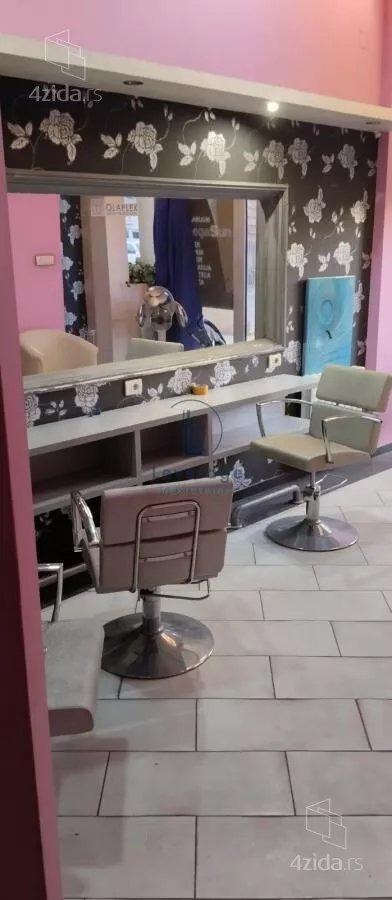 Lokal | 4zida
