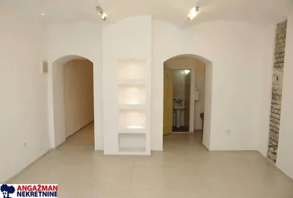 Cara Uroša | 4zida.rs