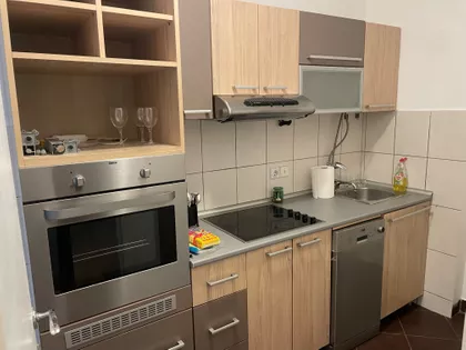 Petra Drapšina 11 | 4zida.rs