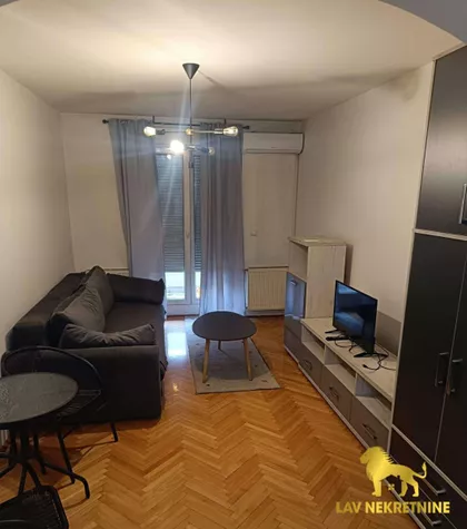 RUMENAČKA | 4zida.rs