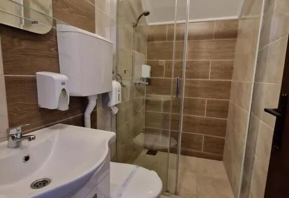 Ugostiteljski objekat | 4zida