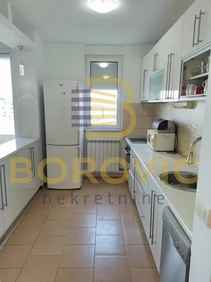 Lekino Brdo | 4zida.rs