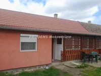 Deč, Okolne lokacije, Pećinci | 4zida.rs