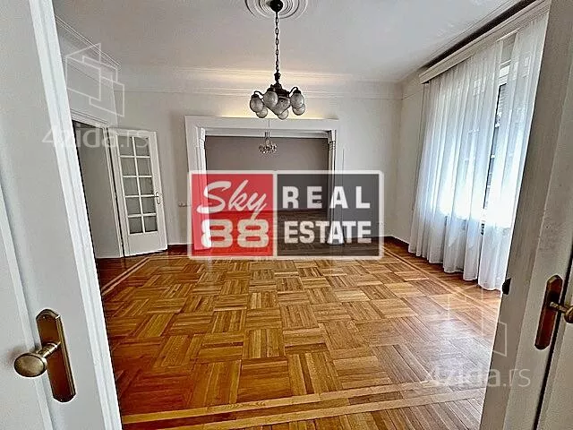 Petoiposoban stan | 4zida