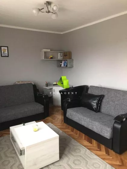 Vojna Bolnica | 4zida.rs