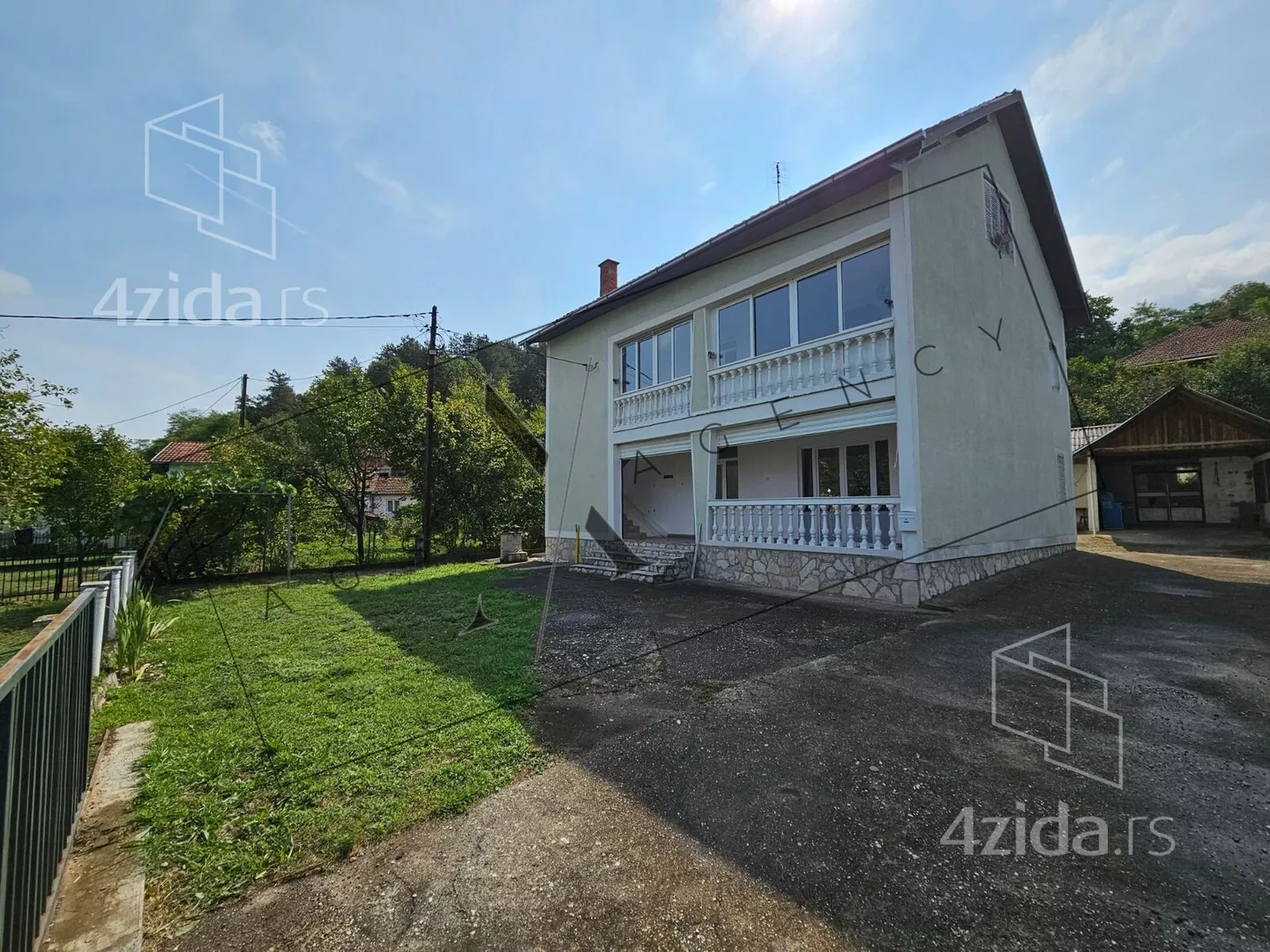 3-etažna kuća | 4zida