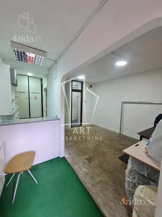 Lokal | 4zida