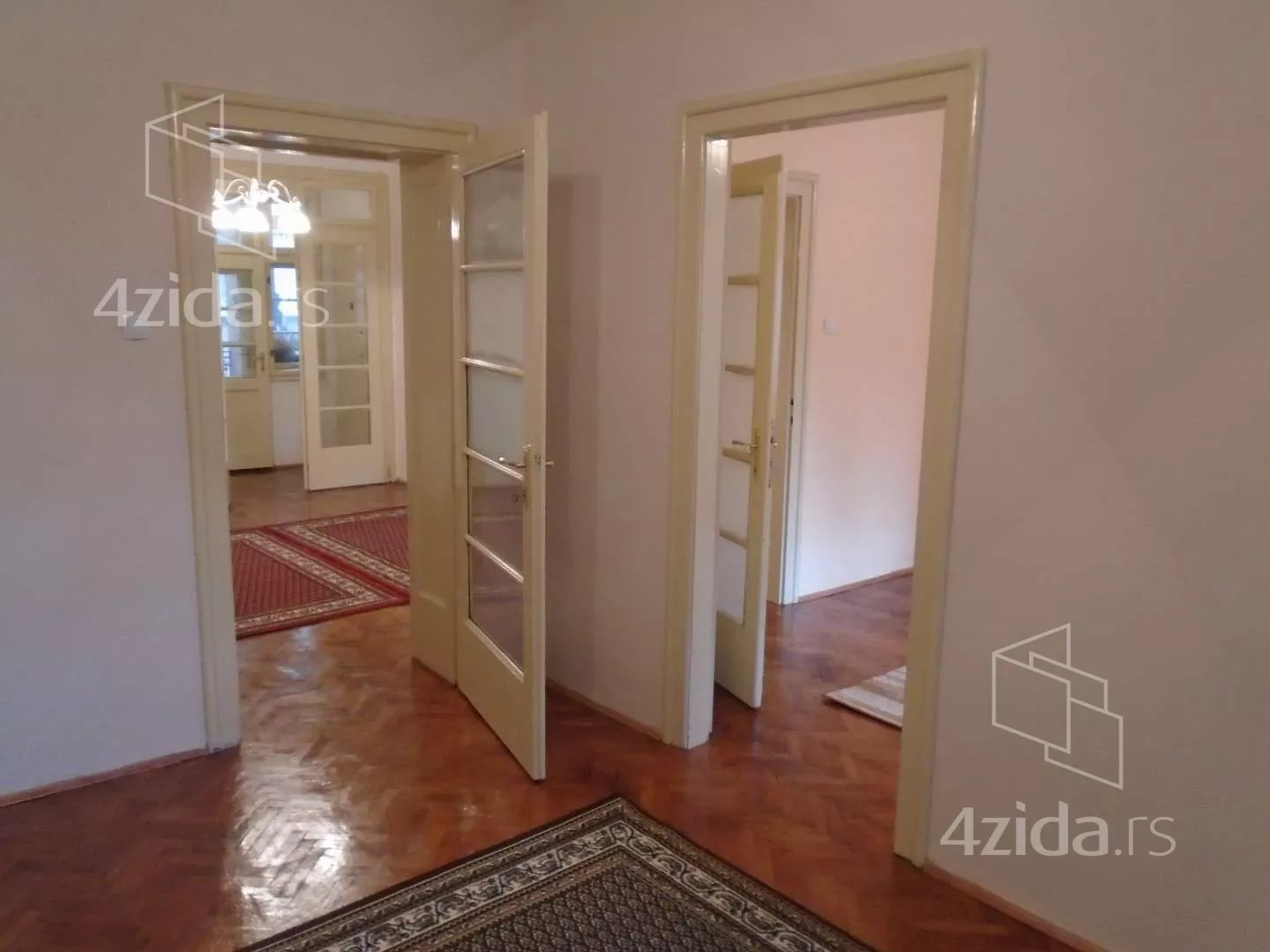 Četvoroiposoban stan | 4zida