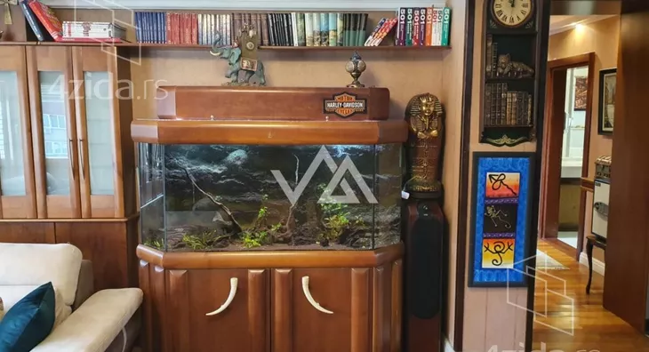 Petosoban stan | 4zida