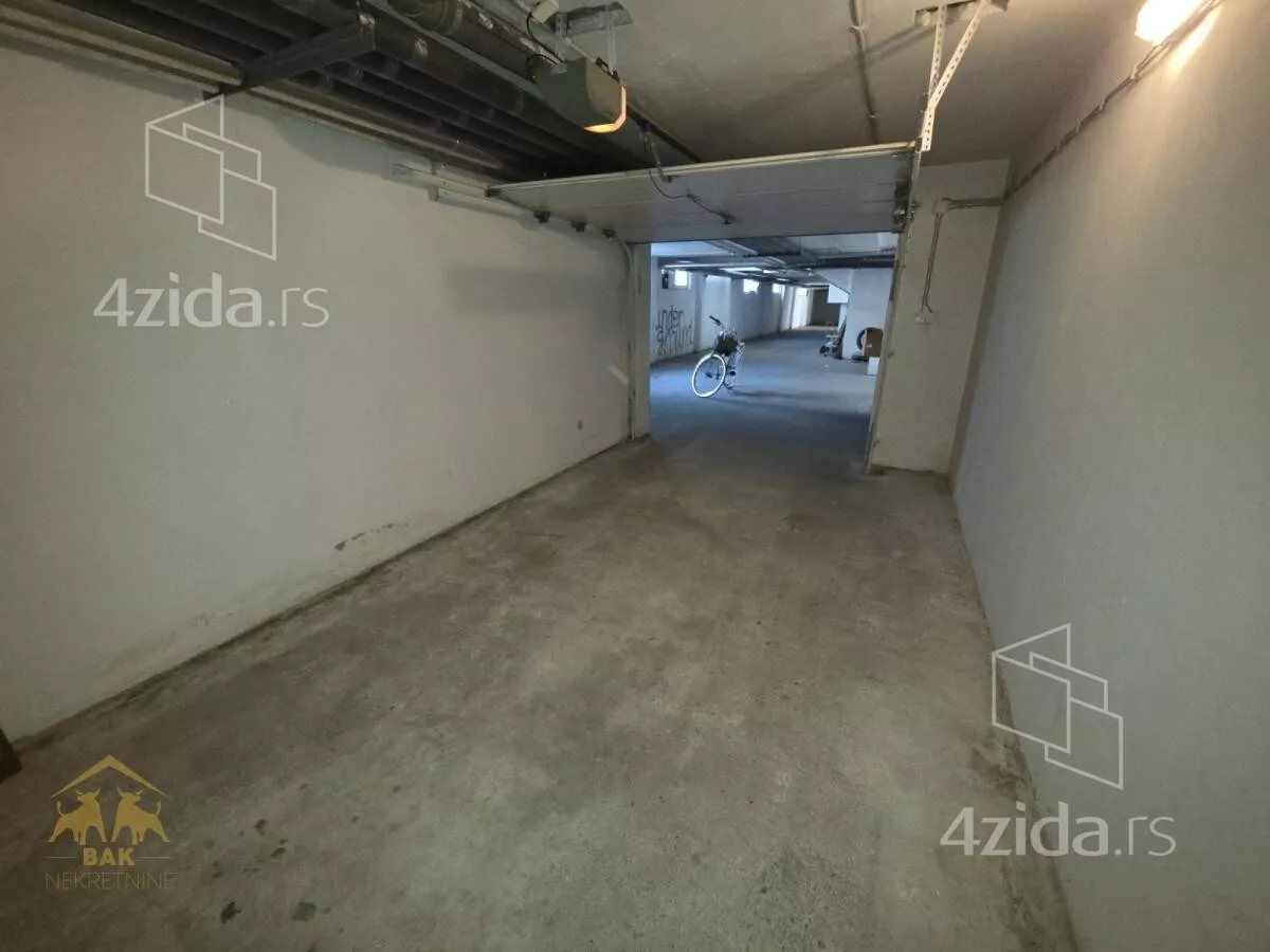 Garaža | 4zida