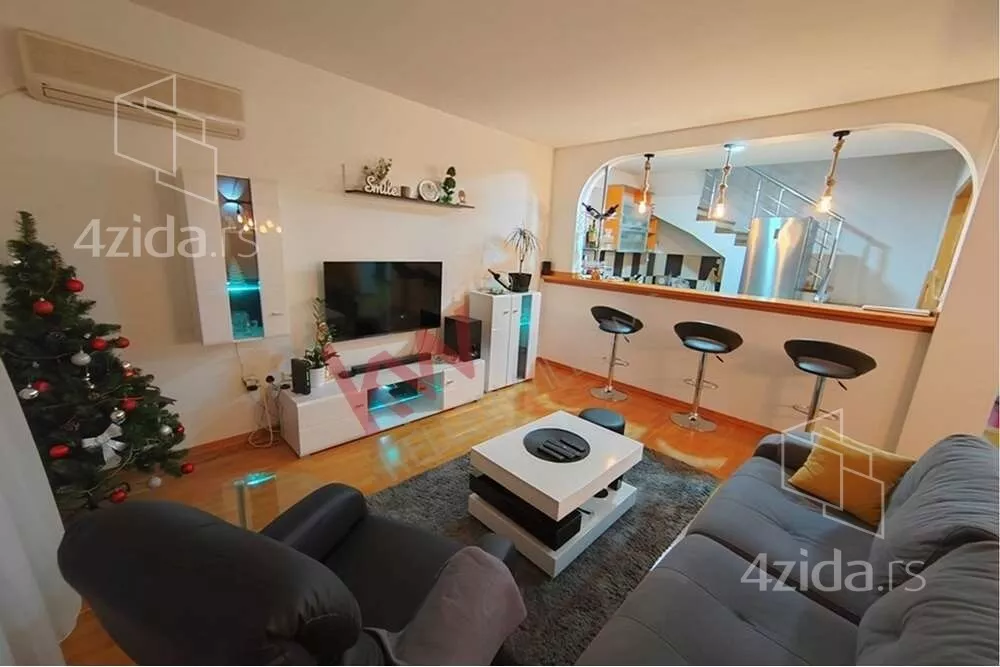 Petosoban stan | 4zida