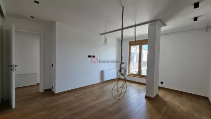 Hram Svetog Save | 4zida.rs