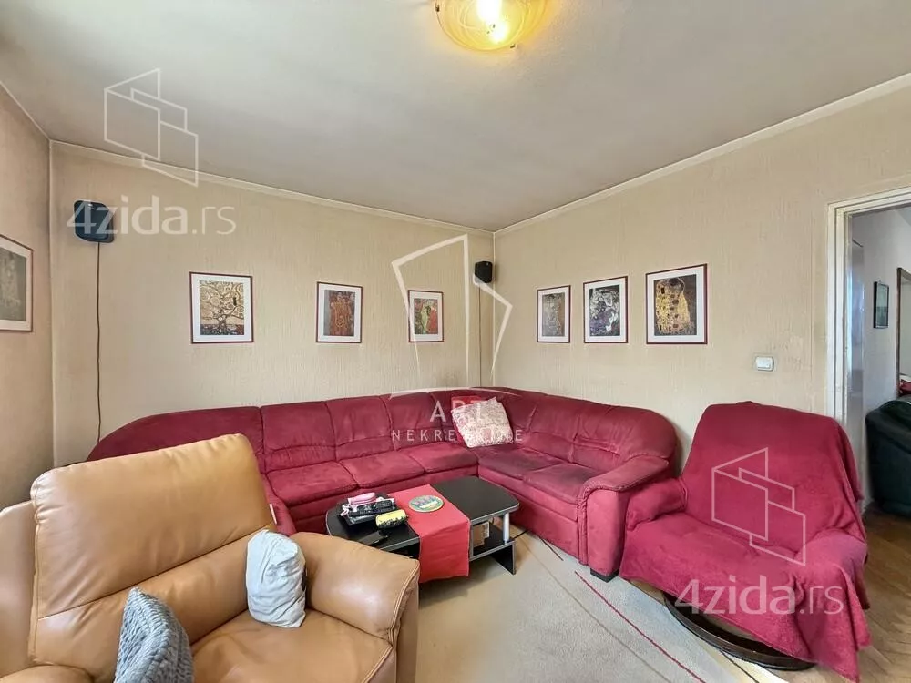 Petosoban stan | 4zida