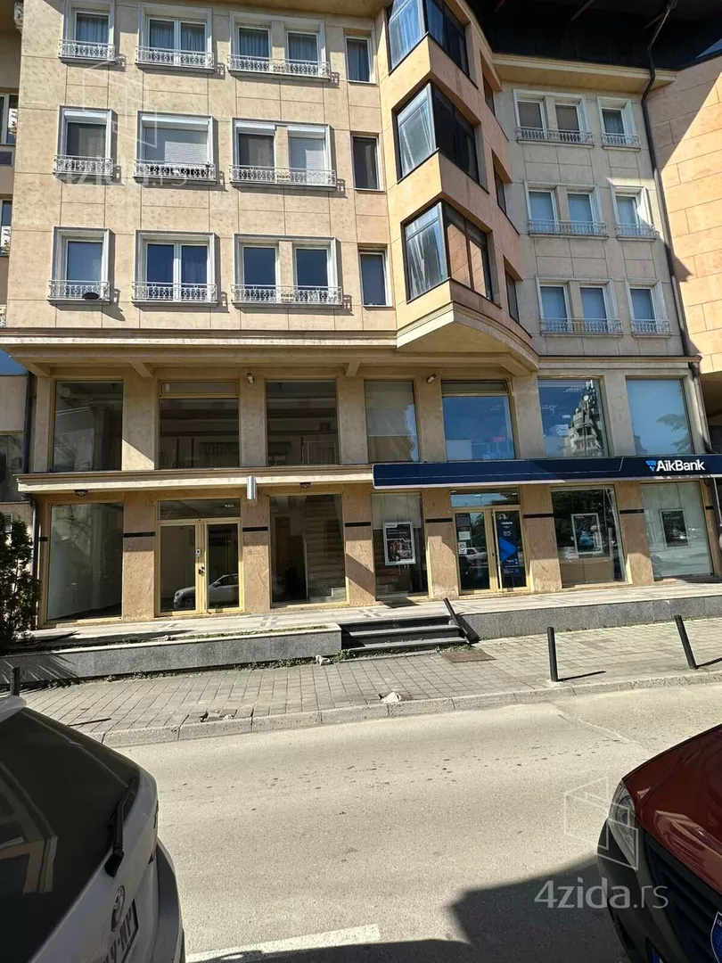 Poslovni prostor | 4zida