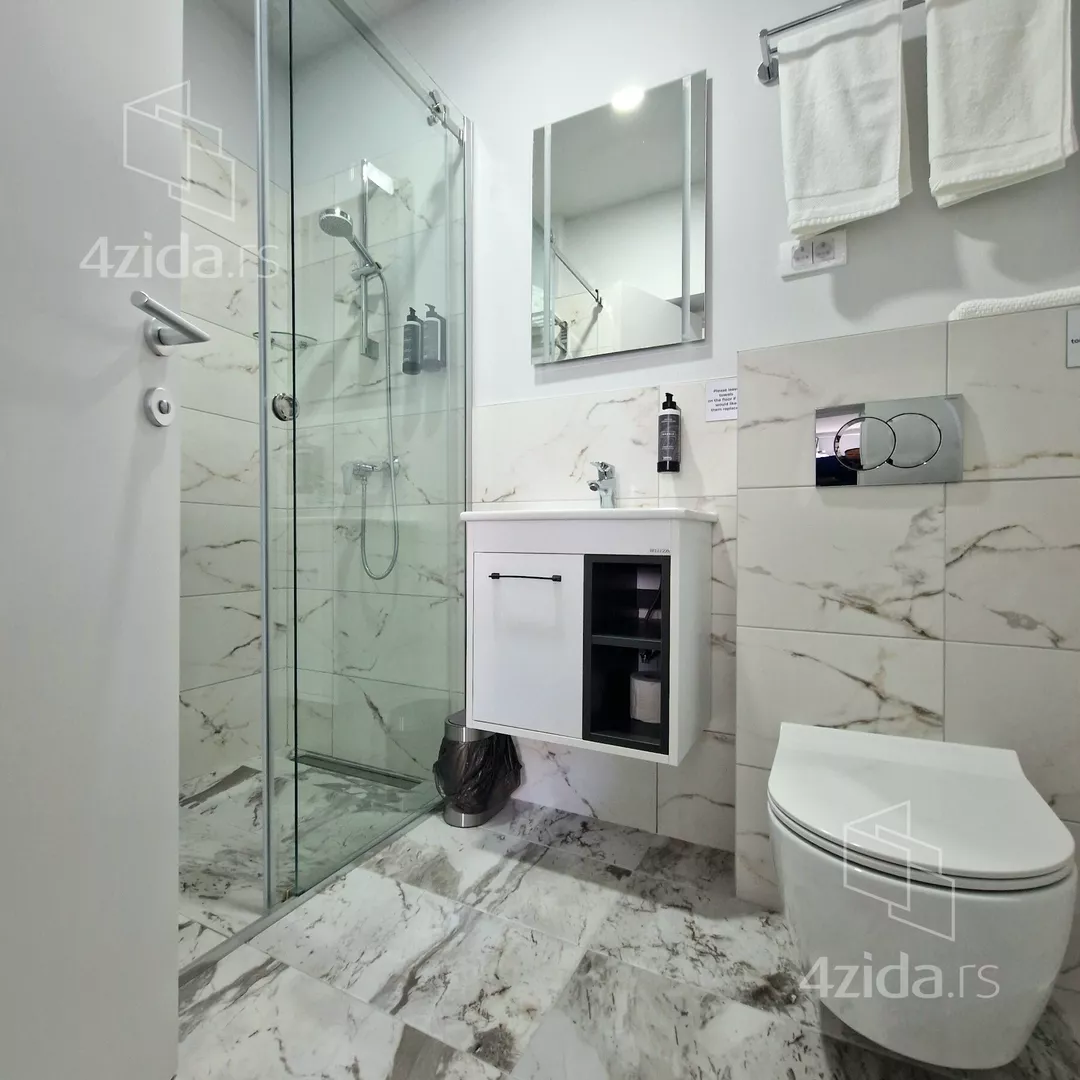 Devetosoban stan | 4zida