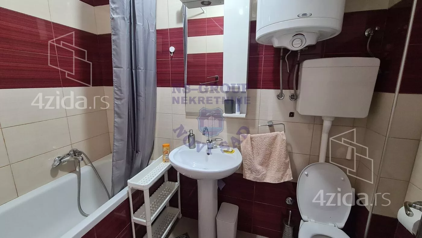 Petosoban stan | 4zida