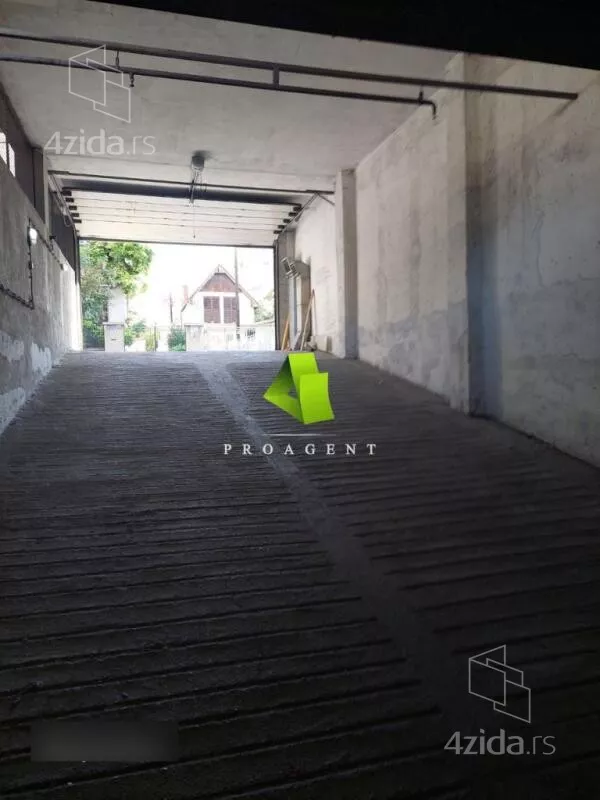 Garaža | 4zida