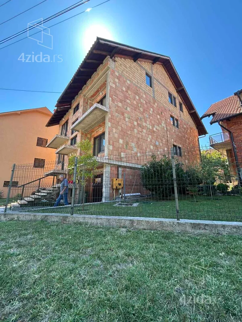 4-etažna kuća | 4zida