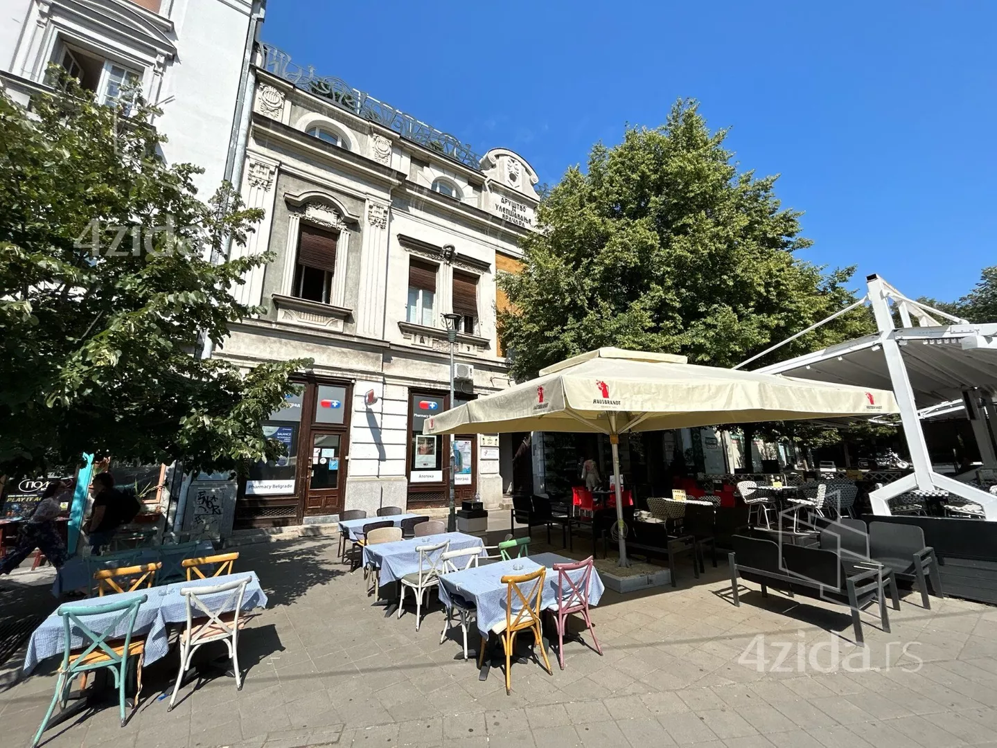 Četvoroiposoban stan | 4zida