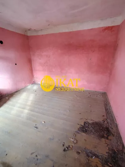 Jovana Rajića | 4zida.rs