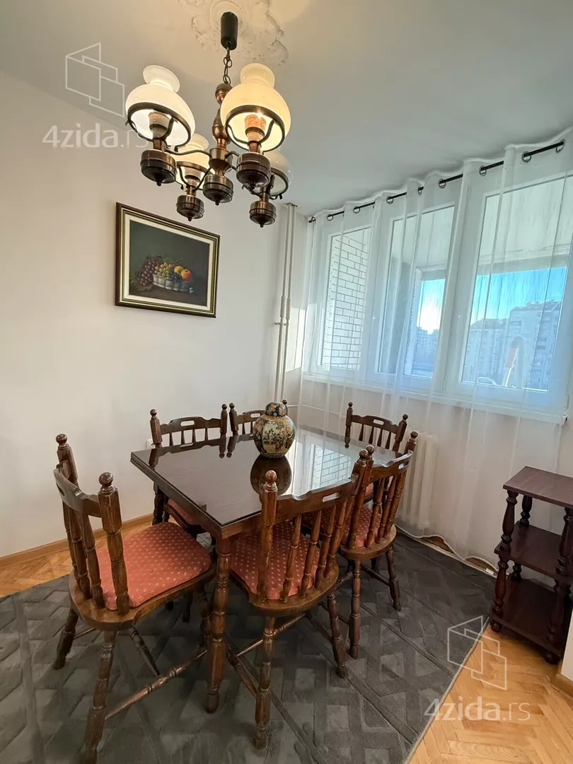 Troiposoban stan | 4zida