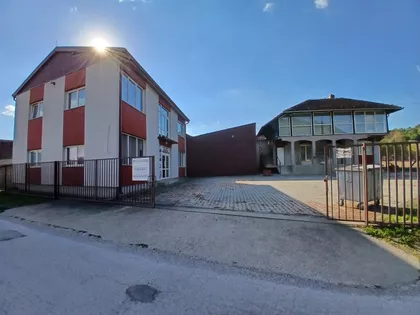 Kneza Jovana Lazića 13 | 4zida.rs