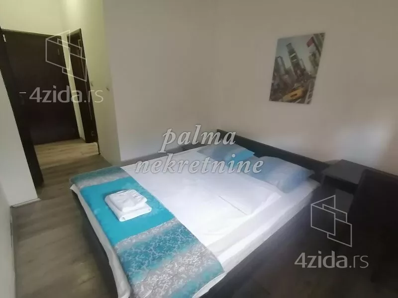 Lokal | 4zida