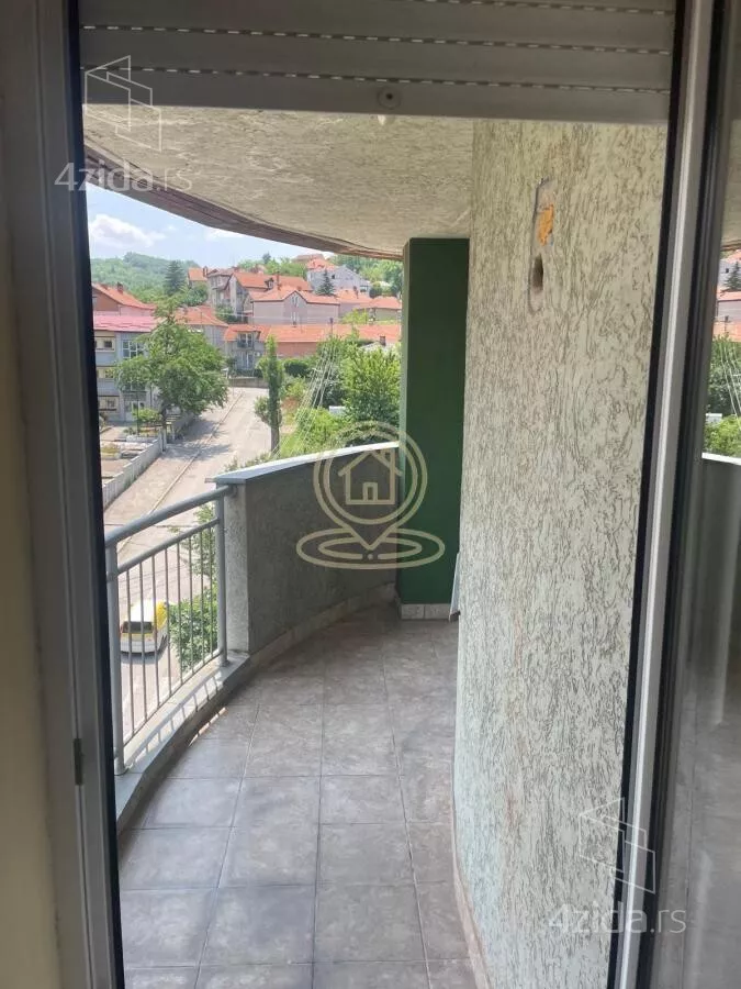 Četvoroiposoban stan | 4zida