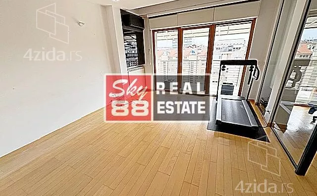 Šestoiposoban stan | 4zida