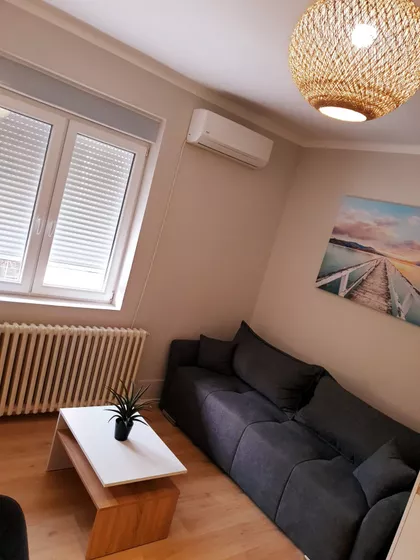 Trg Lazara Nešića | 4zida.rs