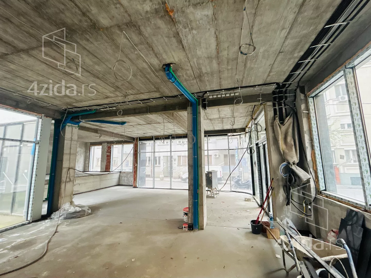 Poslovni prostor | 4zida