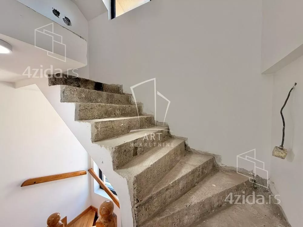 3-etažna kuća | 4zida