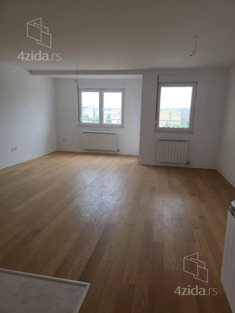 Četvoroiposoban stan | 4zida