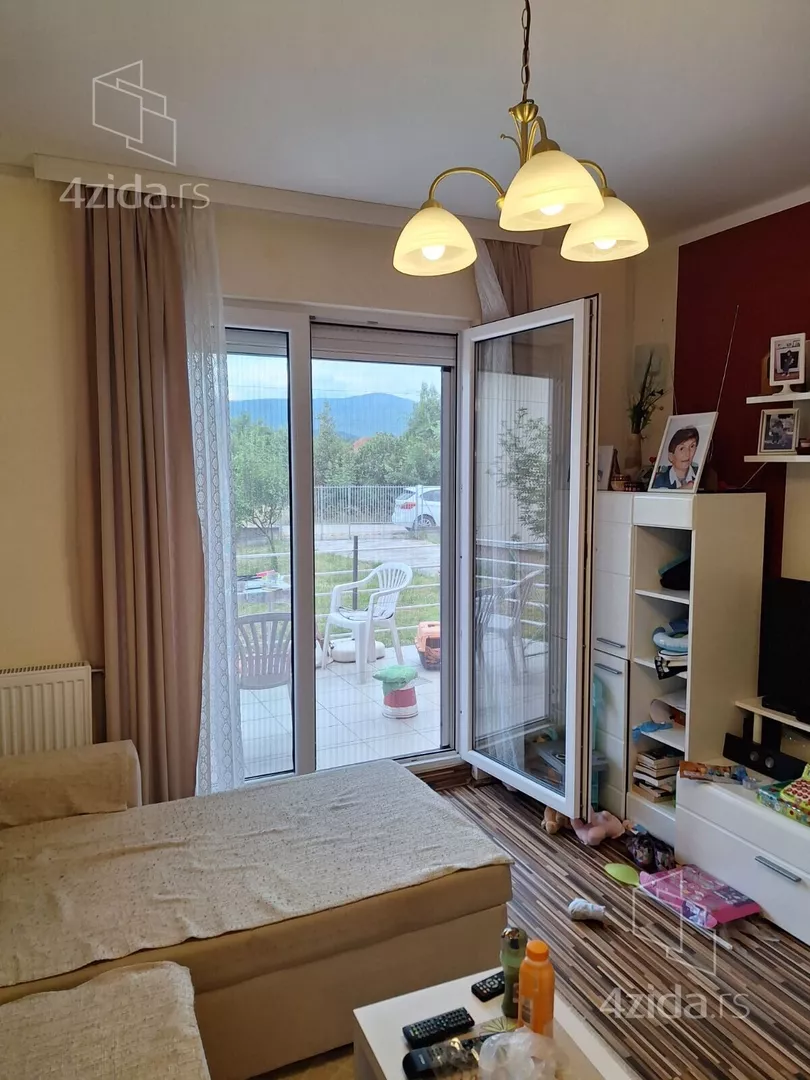 Četvoroiposoban stan | 4zida