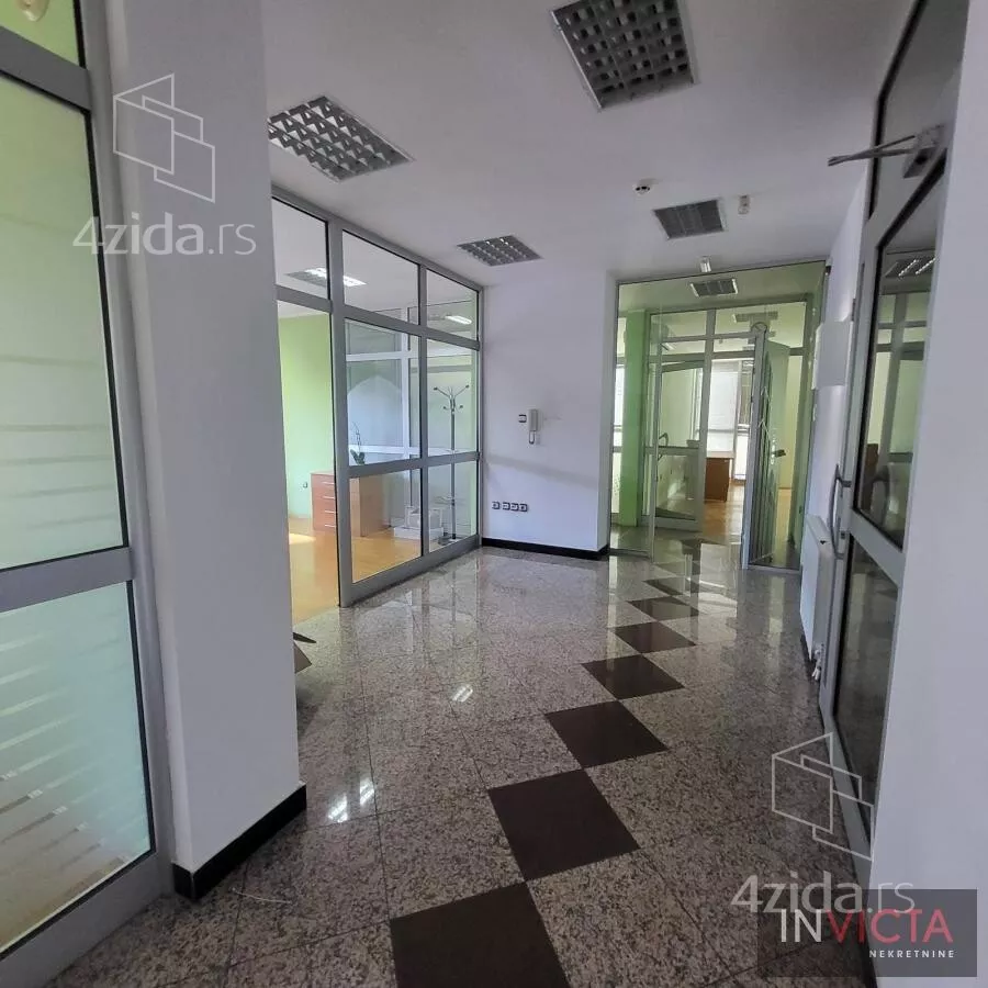 Poslovni prostor | 4zida